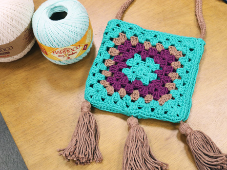 crochet square bolsa